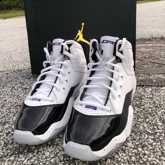 Jordan Other - Jordan B’loyal EXCELLENT CONDITION‼️
